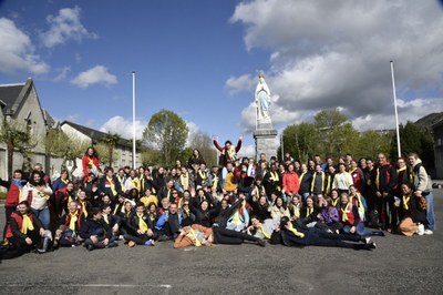 23.04.11-16 Lourdes les jeunes.jpg