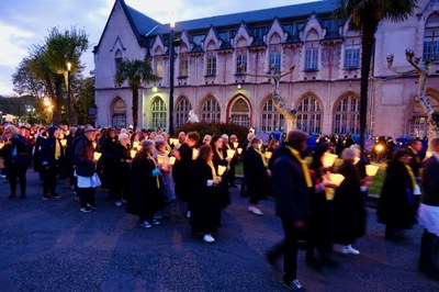 18 Lourdes procession mariale